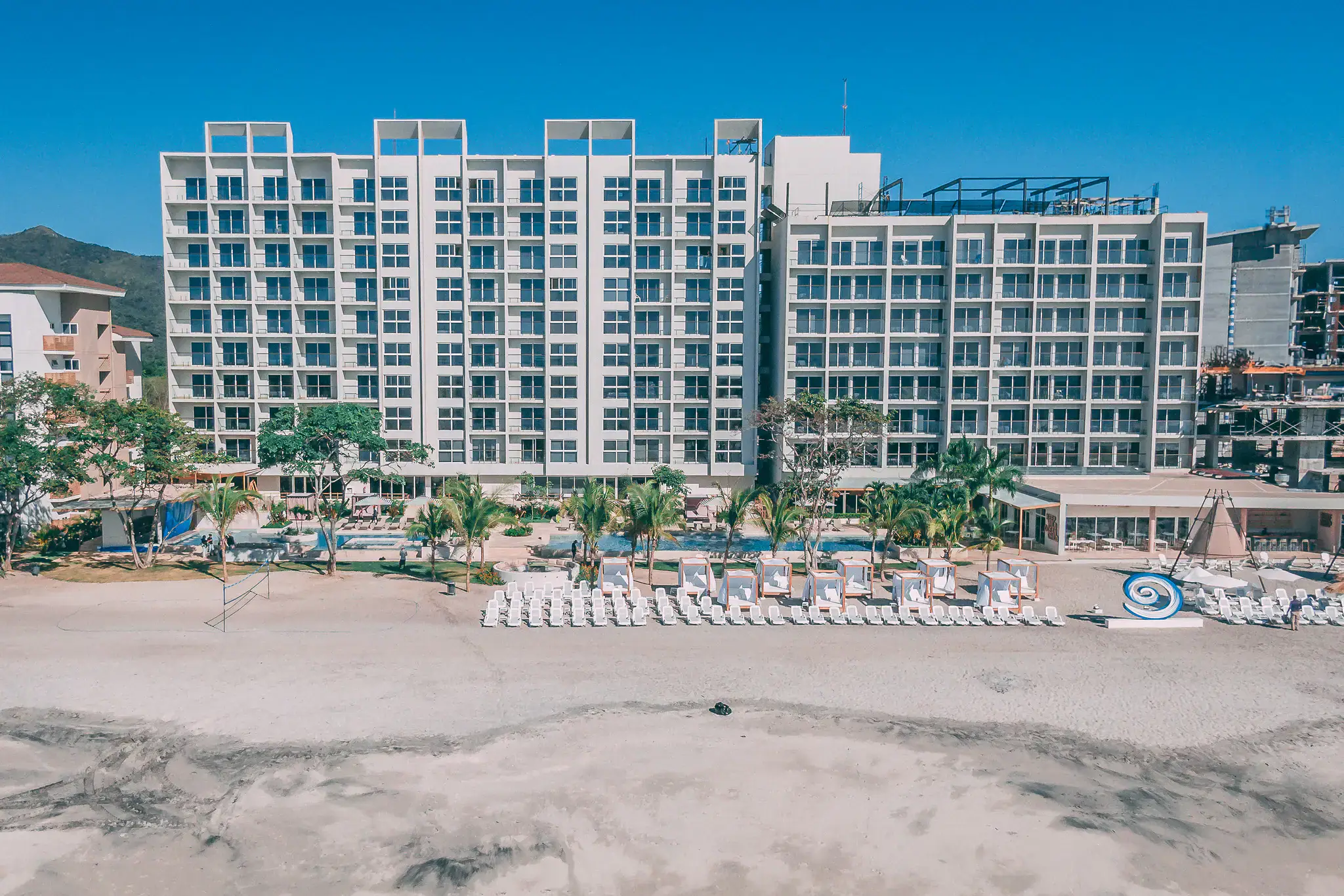 Radisson Riviera Panamá frente a Playa Caracol